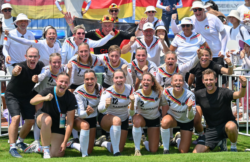 新华社记者, https