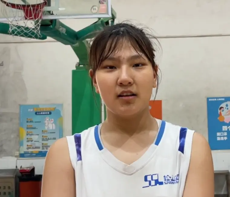 entit, 女篮还需裁, 换言之这两