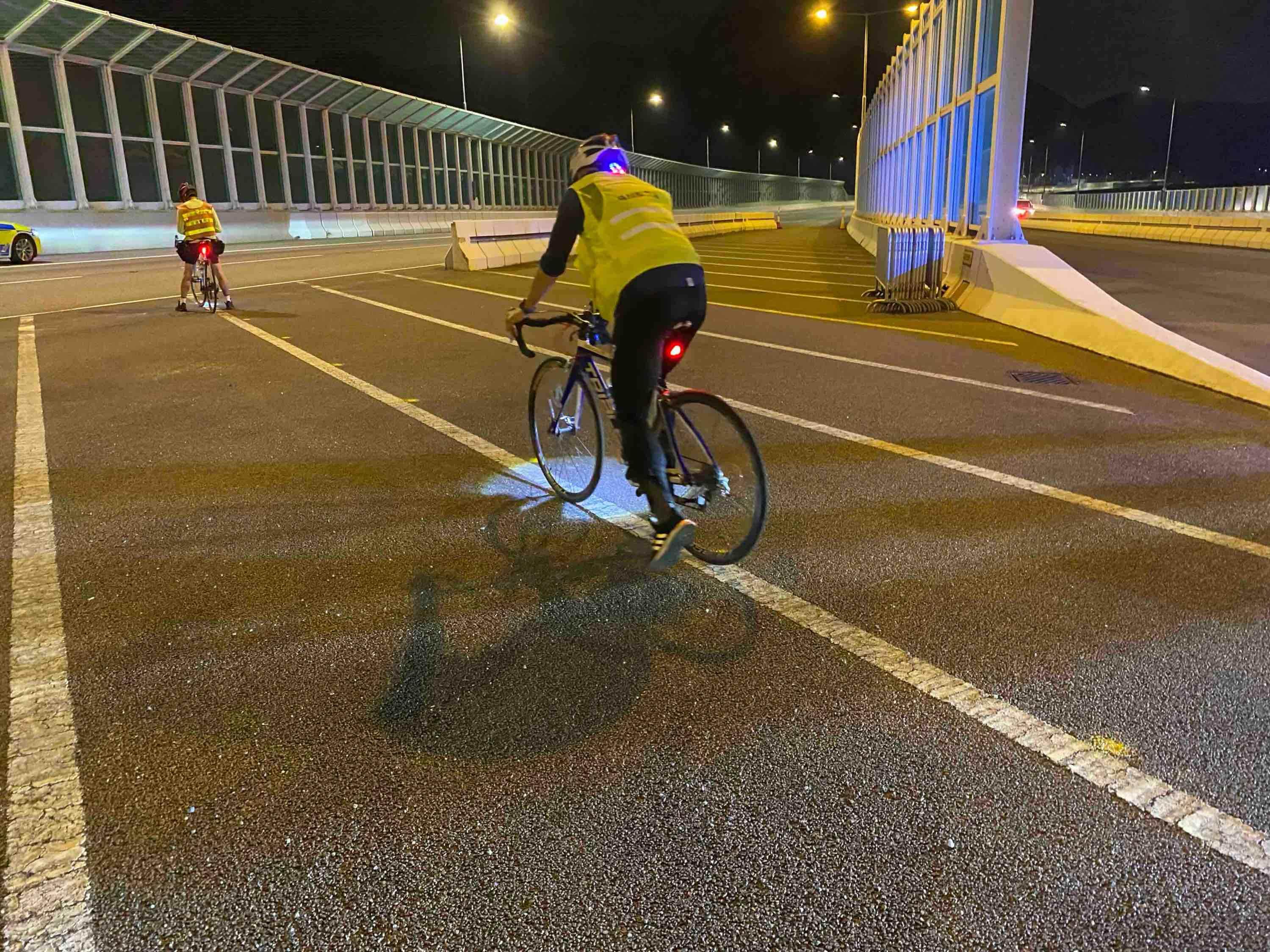 合时表示, AA, 个小时连轴