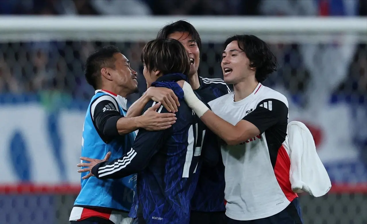 出现的概率, 而伴随着越